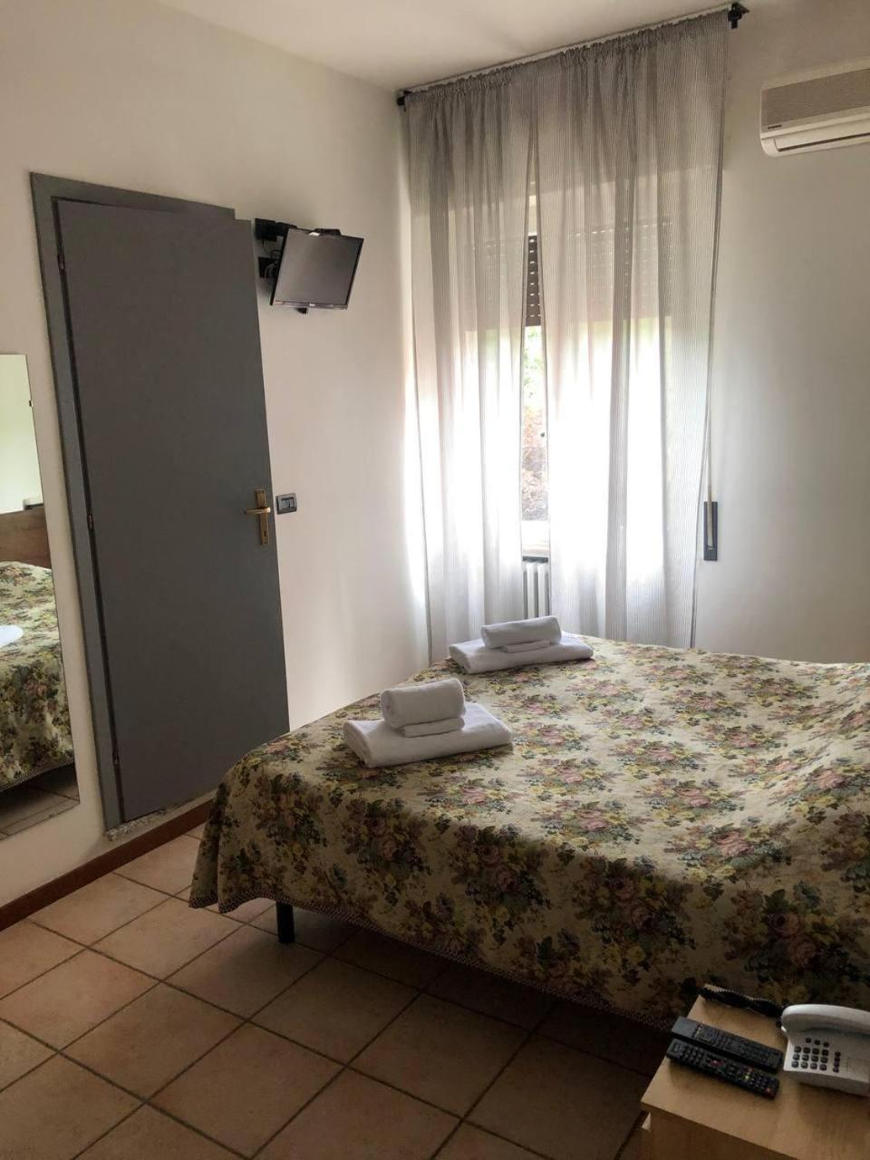 Be Me Hotel Helvetia Tabiano Terme Ngoại thất bức ảnh